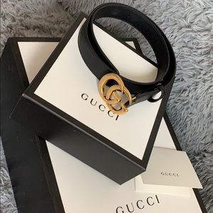 Wide leather belt with double G buckle